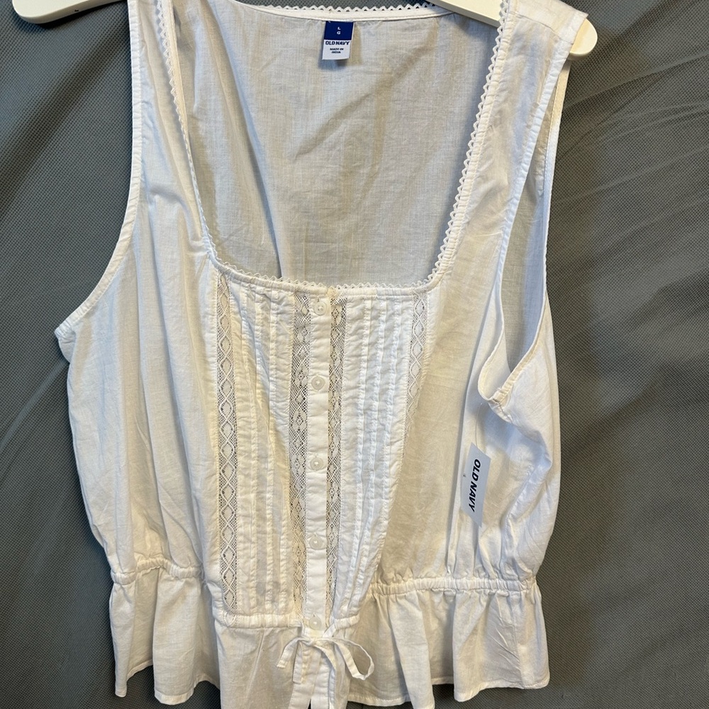 Old Navy White Sleeveless Tank Top